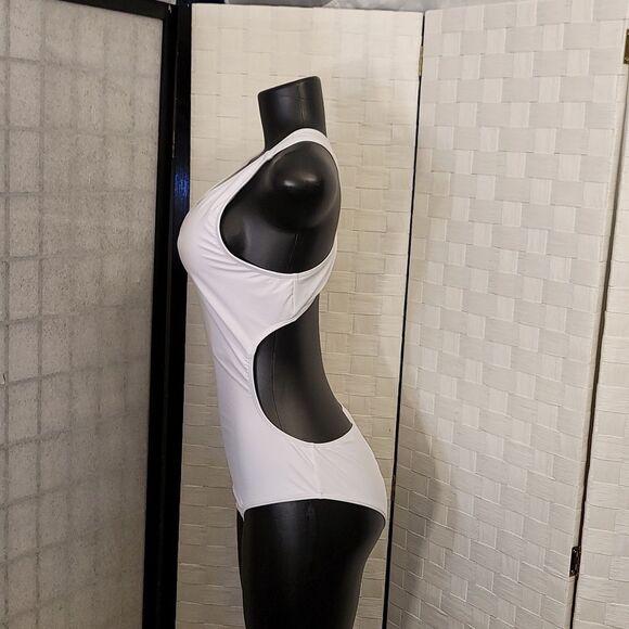 BRAND NEW SHEIN RACERBACK ONE-PIECE SWIMSUIT - Picture 7 of 11